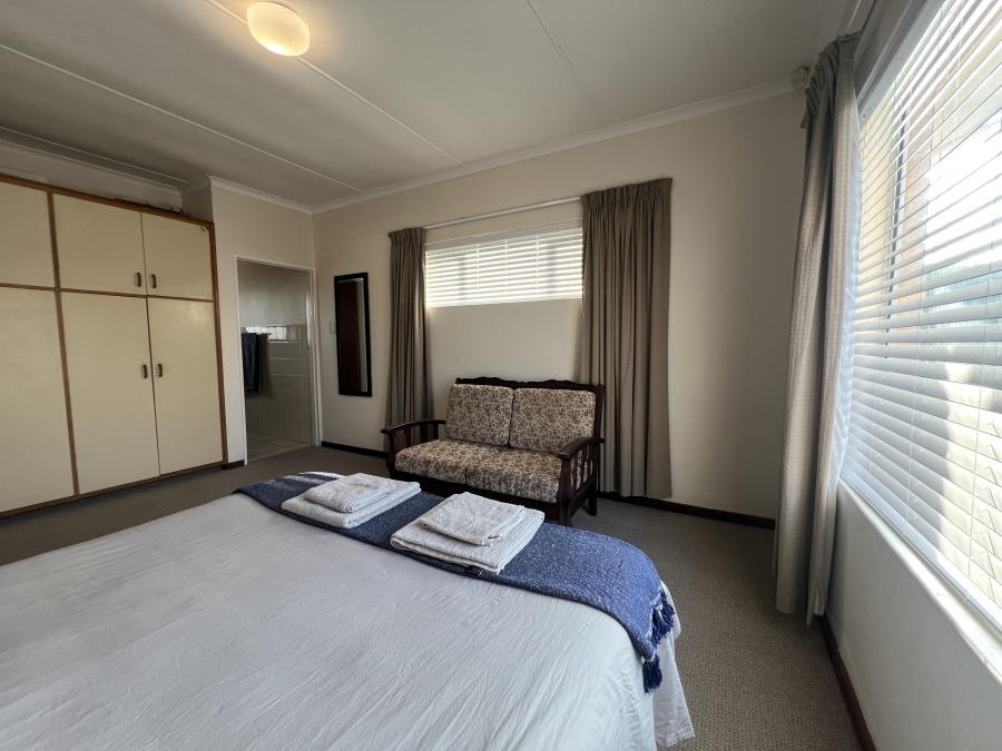 4 Bedroom Property for Sale in Wavecrest Eastern Cape